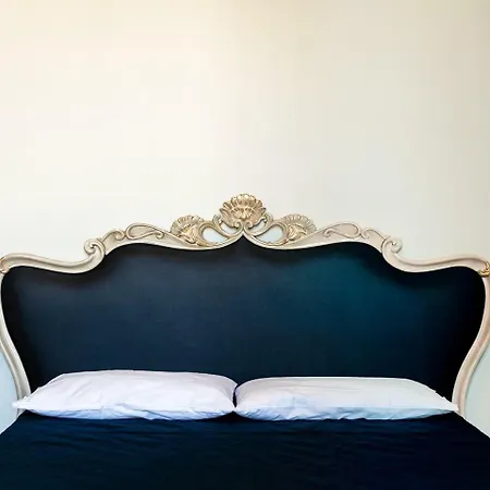 Stupido ベッド・アンド・ブレックファスト